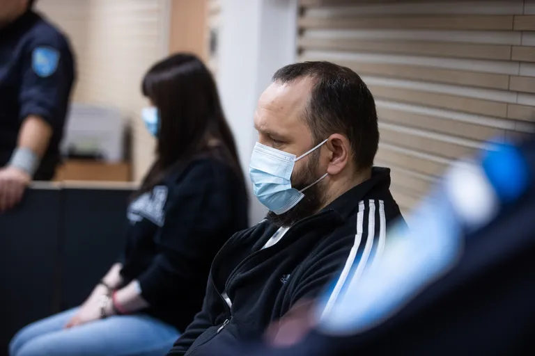 Через несколько дней после убийства в качестве подозреваемых были задержаны дочь жертвы и ее парень. Они были последними, кто видел Галину живой.