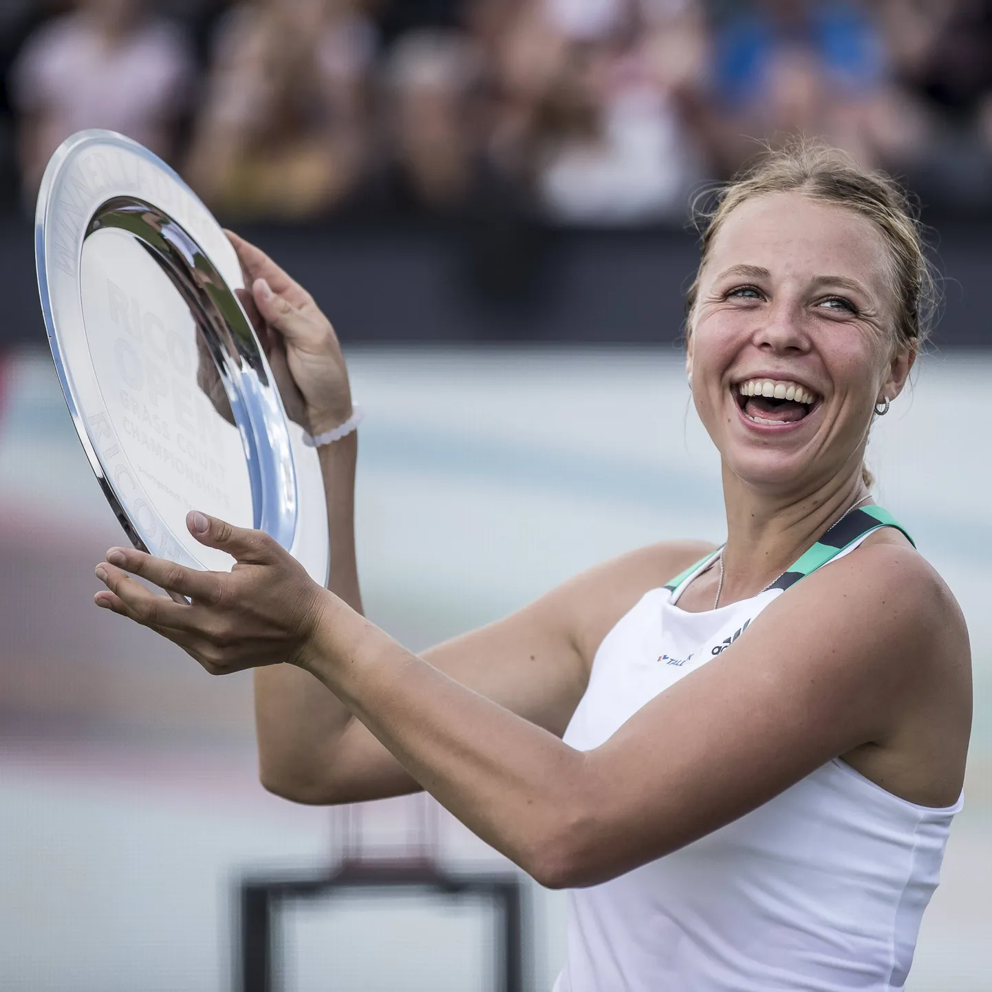 Anett Kontaveit võitis s’Hertogenboschis karjääri esimese WTA tiitli. Triumf muruväljakutel kruvis ootused WImbledoni eel kõrgele.