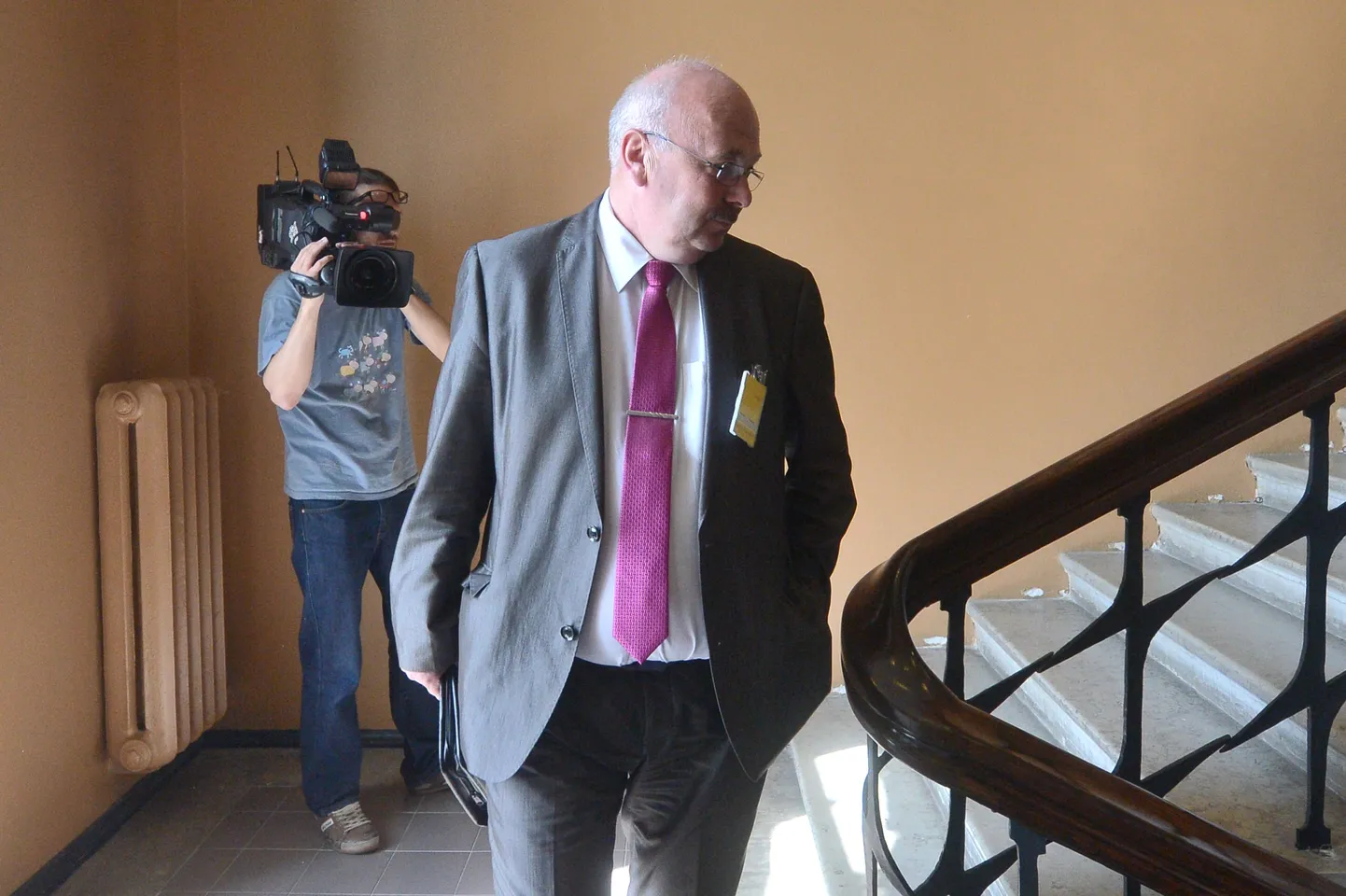 Einar Vallbaum eelmisel nädalal erakonna sisevalimispettusi uuriva töörühma koosolekult lahkudes