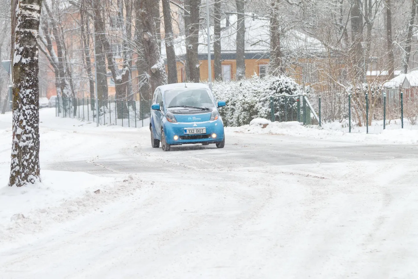 Talvel on valdade sotsiaaltöötajatele mõeldud elektriautodega liiklemine üpris keeruline.