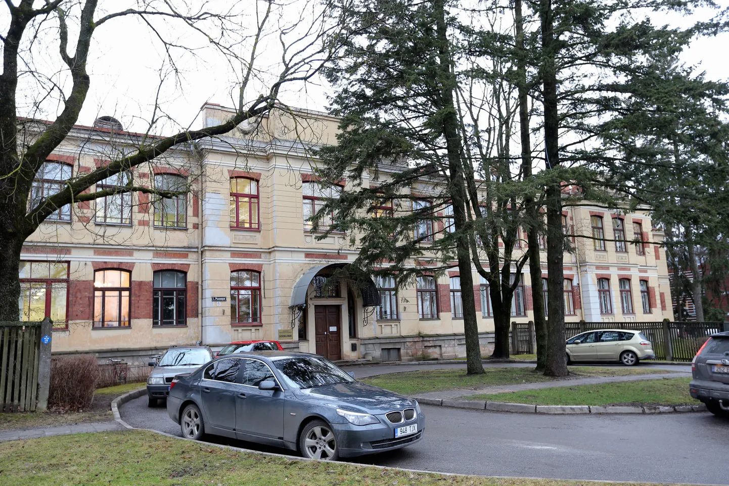 SA TÜ Kliinikum Sisekliinik aadressil Puusepa 6.