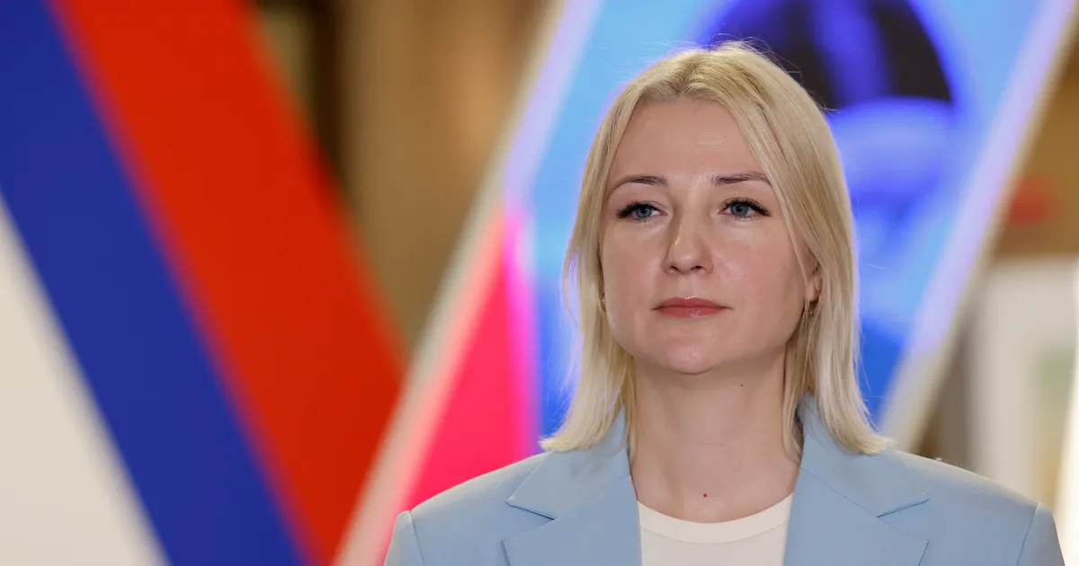 Venemaa lisas presidendiks kandideerida üritanud Duntsova välisagentide nimekirja