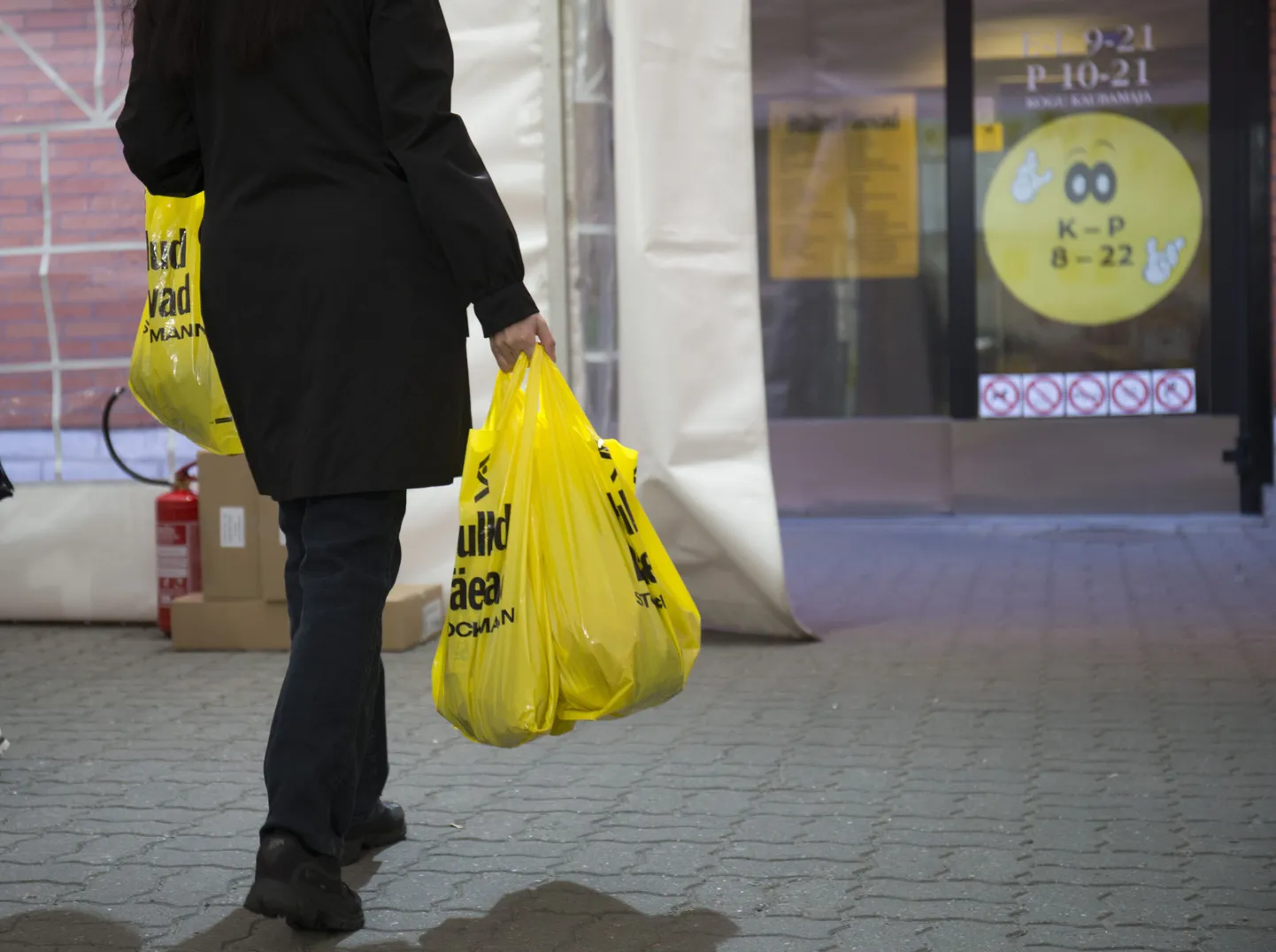 Hulludelt päevadelt varsti enam tasuta kilekotte ei saa.