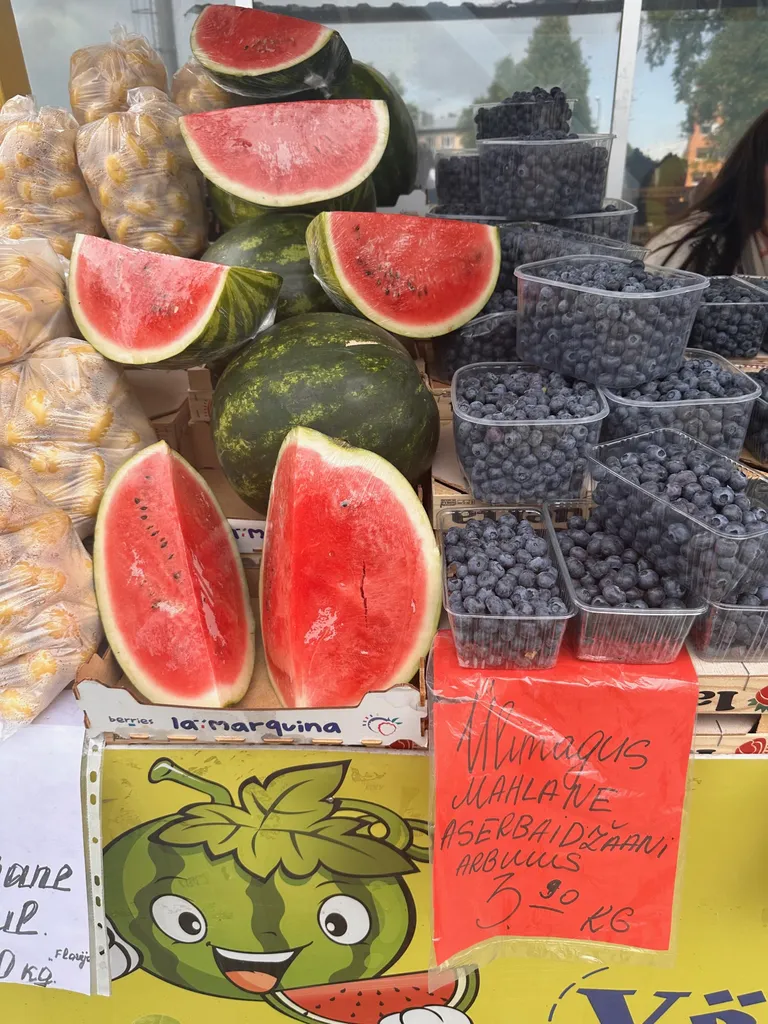 Цена килограмма арбуза в торговых точках Тарту - 3,90 евро.