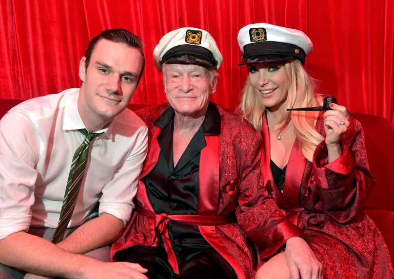 Cooper Hefner, Hugh Hefner ja Crystal Hefner