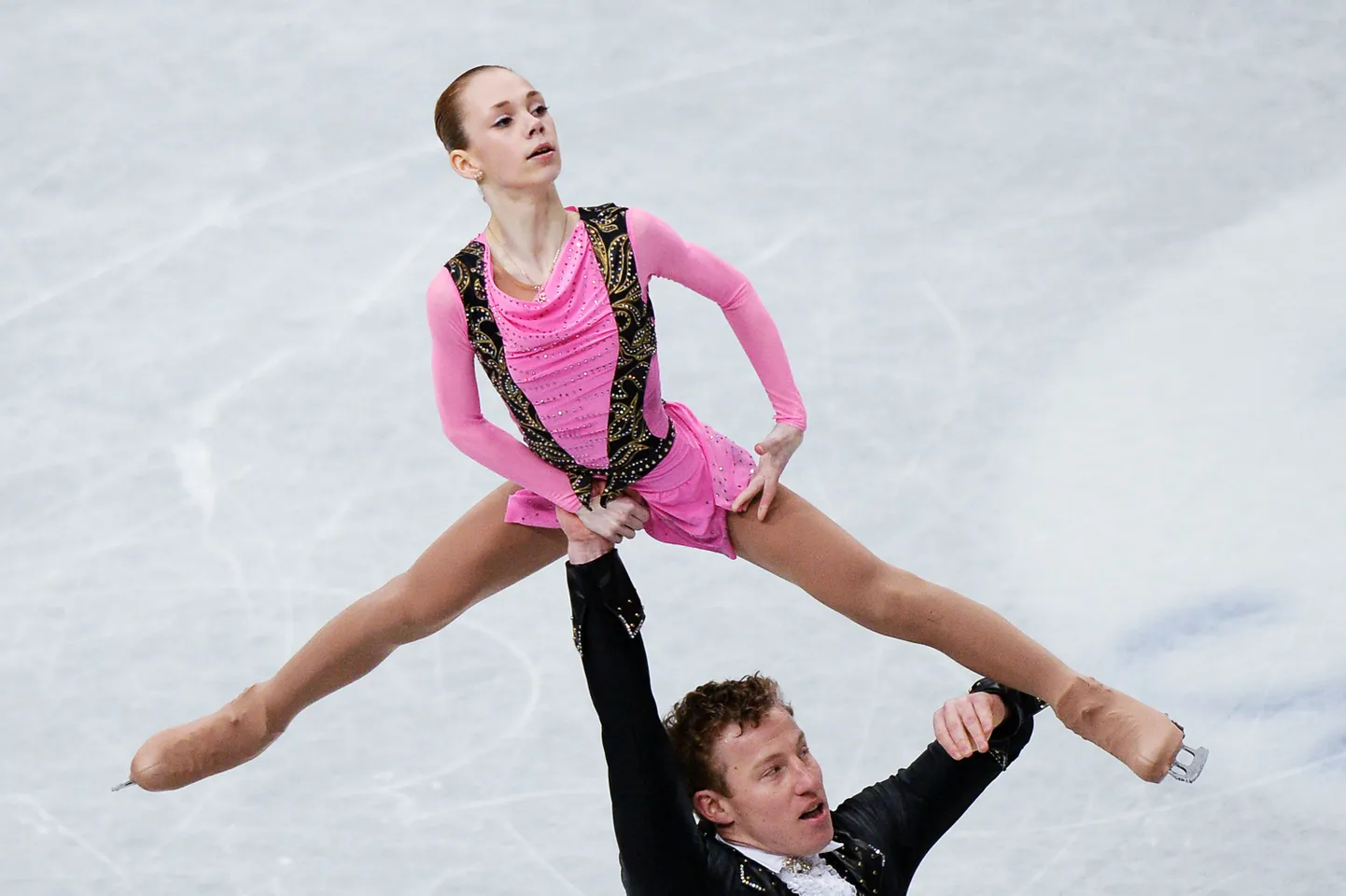 Julia Antipova koos partneri Nodari Maisuradzega 2014. aasta MMil.
