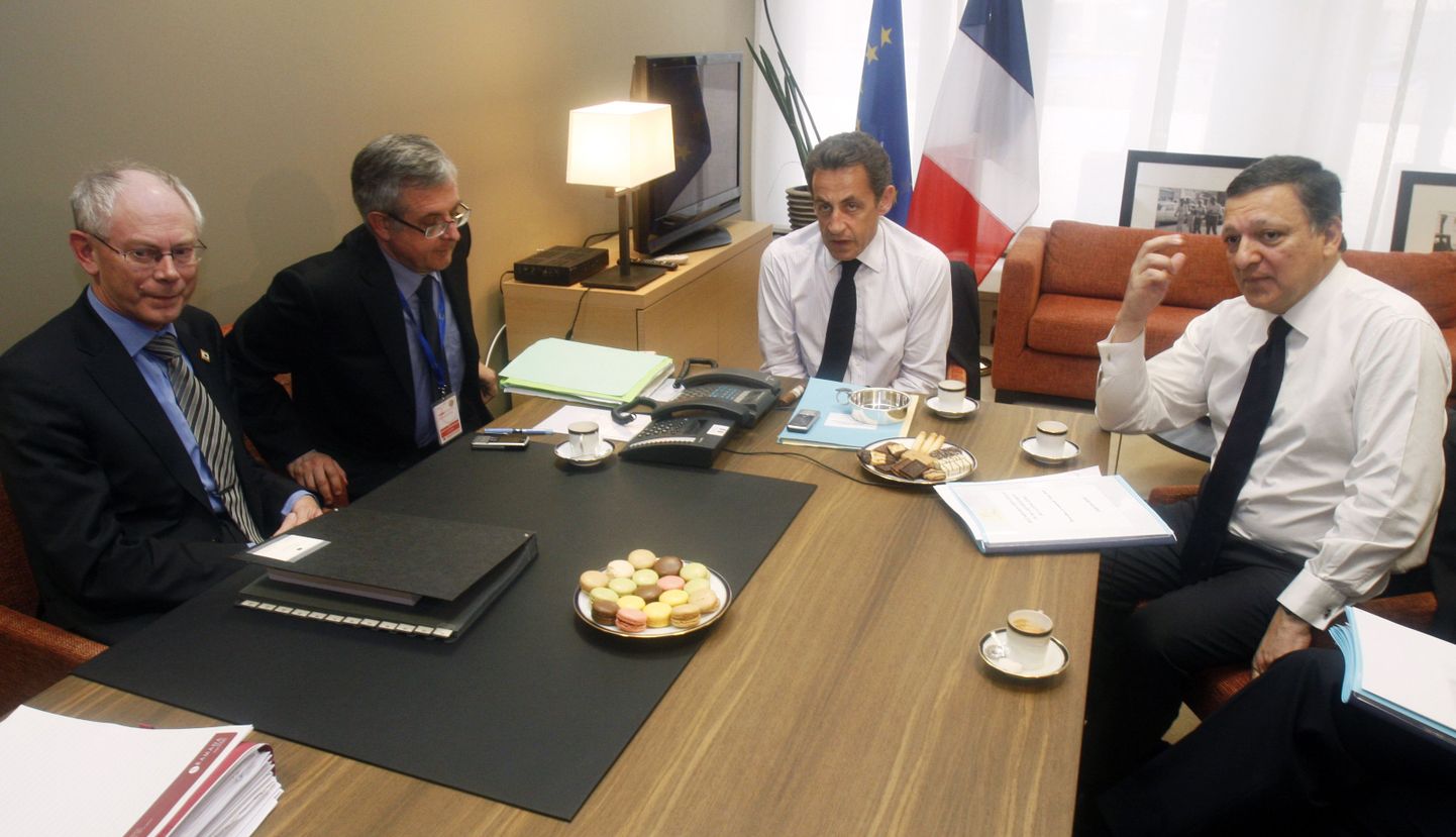 Ван Ромпей, Саркози и Баррозу на встрече в Брюсселе 7 мая.