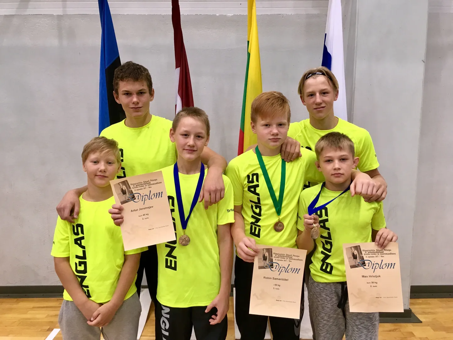 Fotol vasakult: Marten Kuus, Robin Krivmen, Artur Jeremejev, Robin Samarüütel, Dan Lokk, Max Hristjuk.