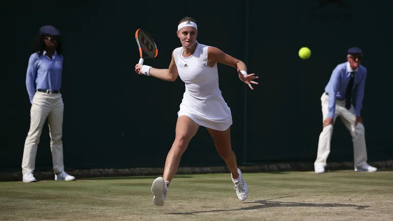Kristina Mladenovic kohtumises Alison Riskega.