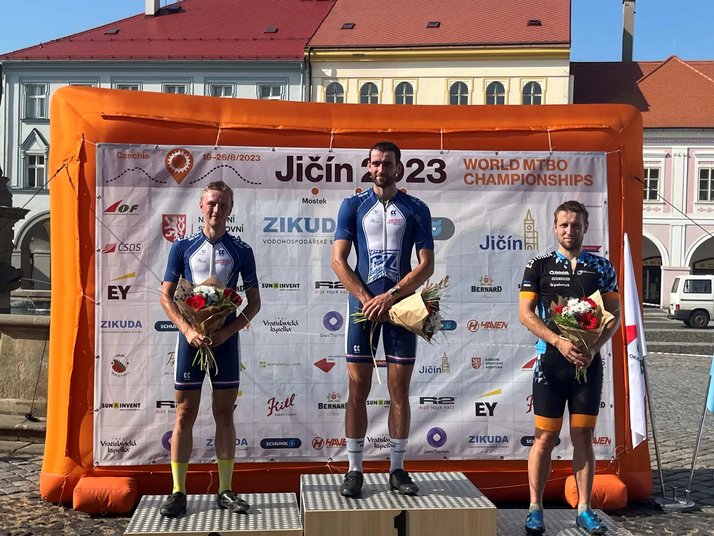 Lauri Malsroos (kõige paremal) MMi poodiumil.