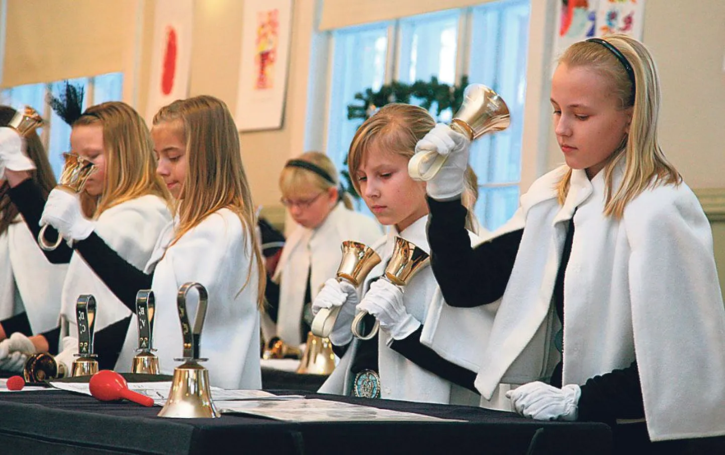 Agapella noorteansamblis mängivad paljud juba viis aastat ja on käsikellasid peos hoidnud esimesest klassist peale.