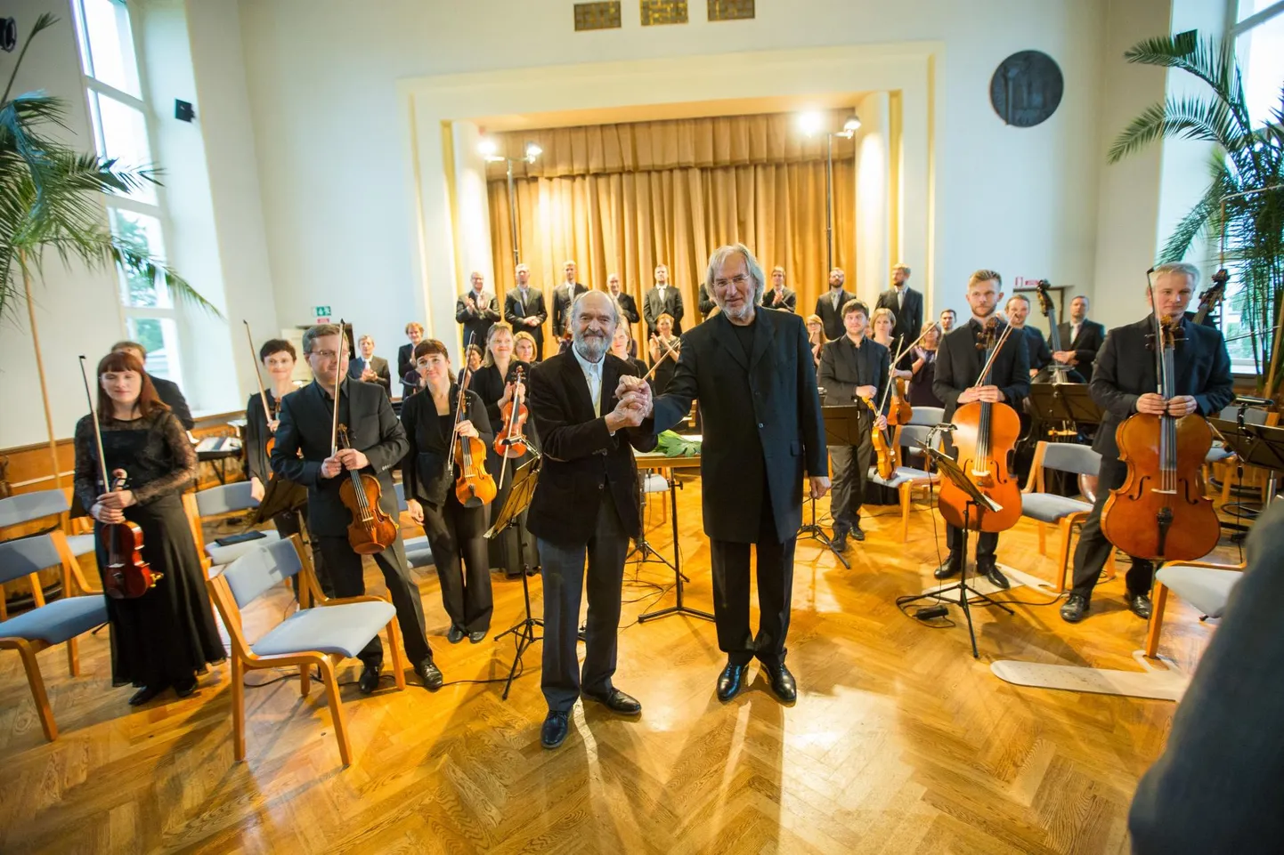 Rakvere aukodanik, maailma mängituim elav helilooja Arvo Pärt kuulas eelmisel aastal oma kunagises koolis Rakvere gümnaasiumis kontserti “Summa”, mille andsid Eesti Filharmoonia Kammerkoor ja Tallinna Kammerorkester Tõnu Kaljuste juhatusel.