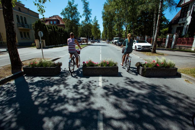 Supeluse tänav on 9. augustini autovaba, et jalakäijatel ja jalgratturitel oleks seal suvel rohkem ruumi.