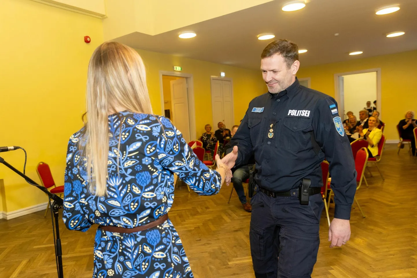 Pressisõbra tiitli võttis vastu Ida prefekt Tarvo Kruup.