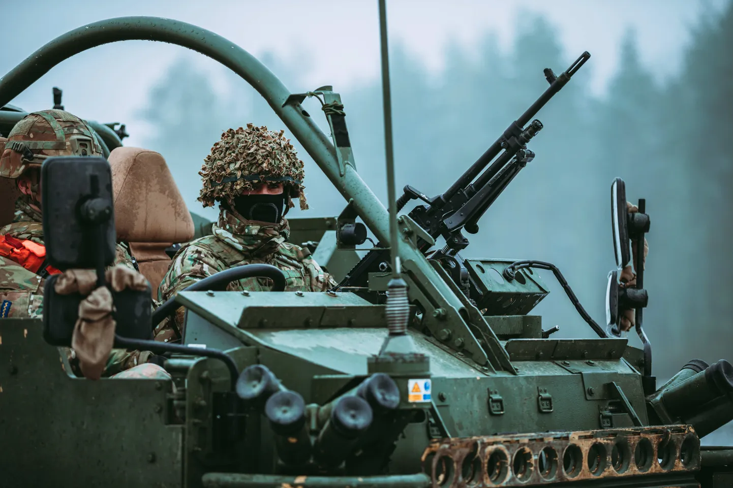 Briti sõdurid õppusel Poolas. Eurosaadikud kutsuvad üles koroonakriisi tõttu kaitseküsimusi mitte unustama.