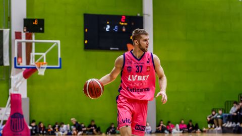 Vīksne karjeru turpinās Austrijas klubā Traiskirhenes "Lions"