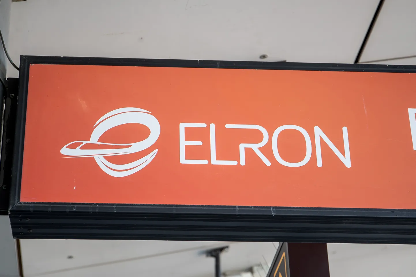 Elron.