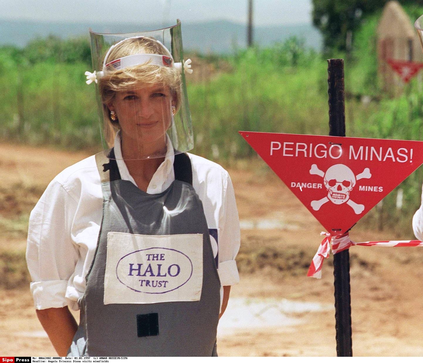 Printsess Diana 1997. aasta jaanuaris Angolas, kus ta külastas ka ohtlikku miiniala