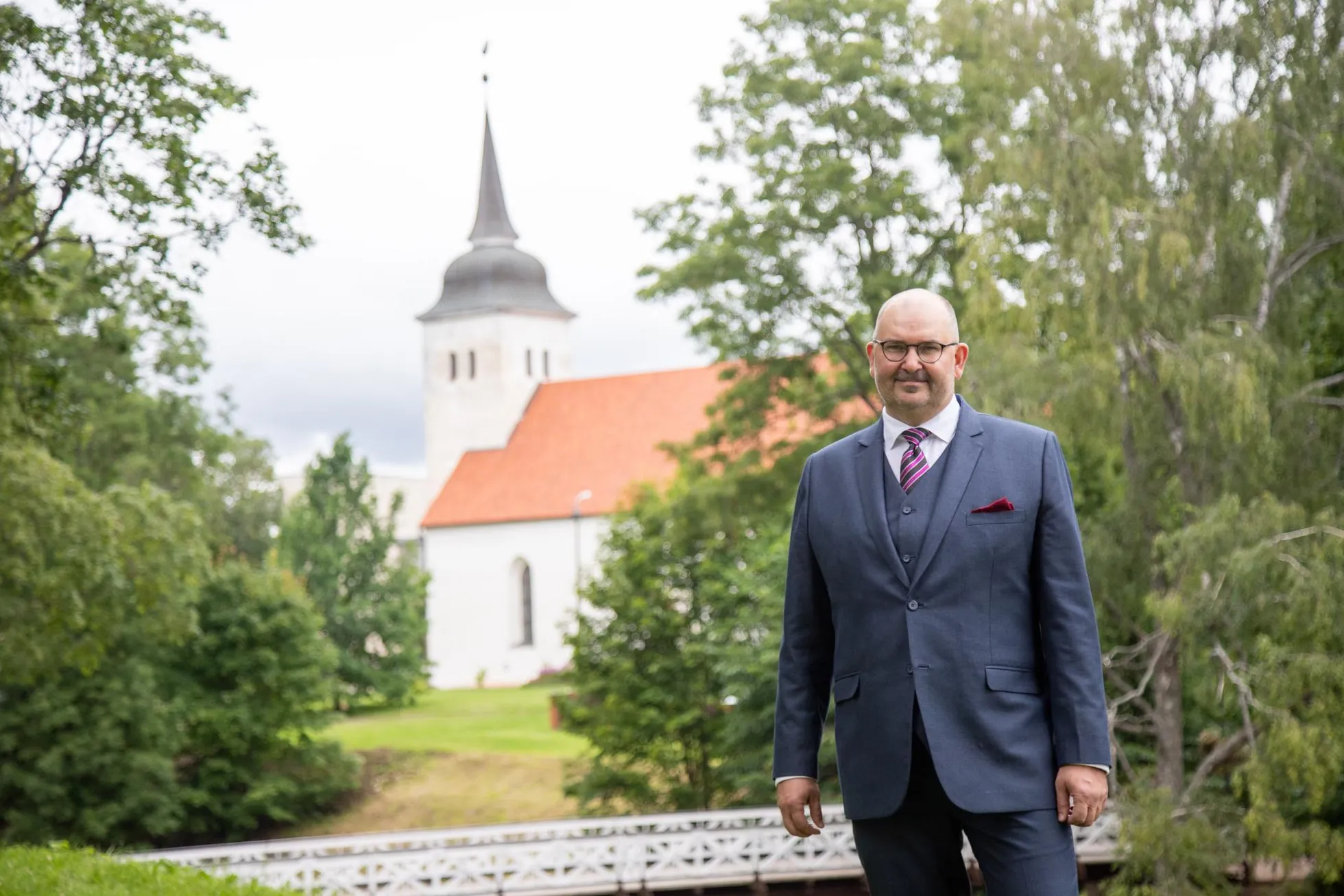 «Kui kriitiline hulk noori leiab, et eesti keeles mõtlemine on muutunud liialt tülikaks, sel rahvakillul siin enam lootust ei ole!»