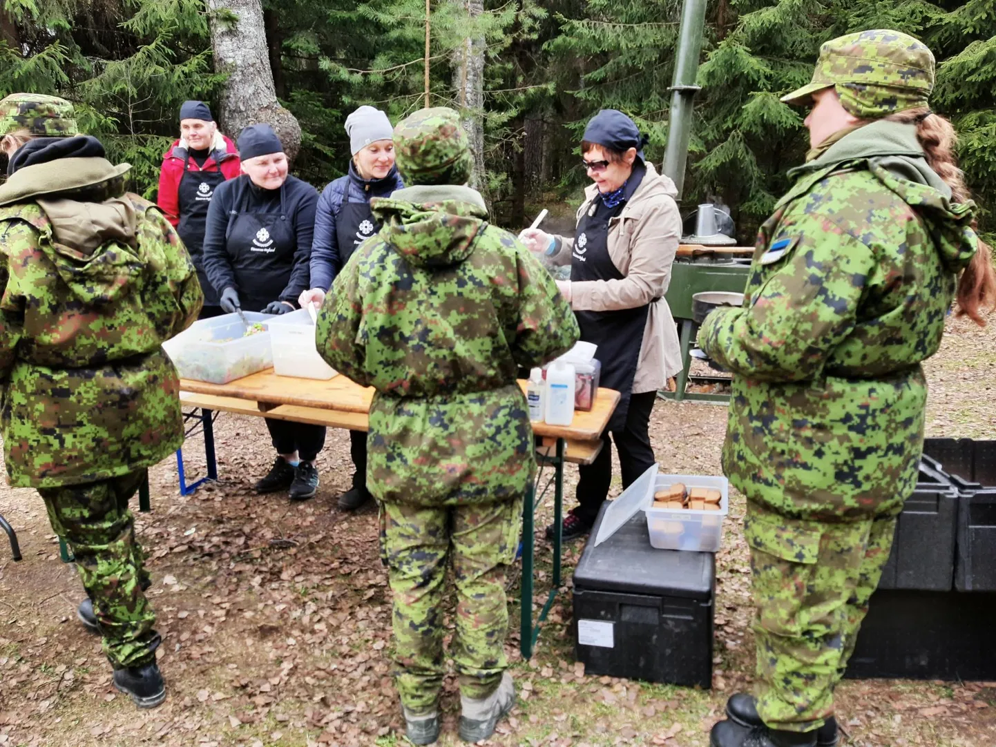 Naiskodukaitse kutsub huvilisi ohutushoiulaagrisse.