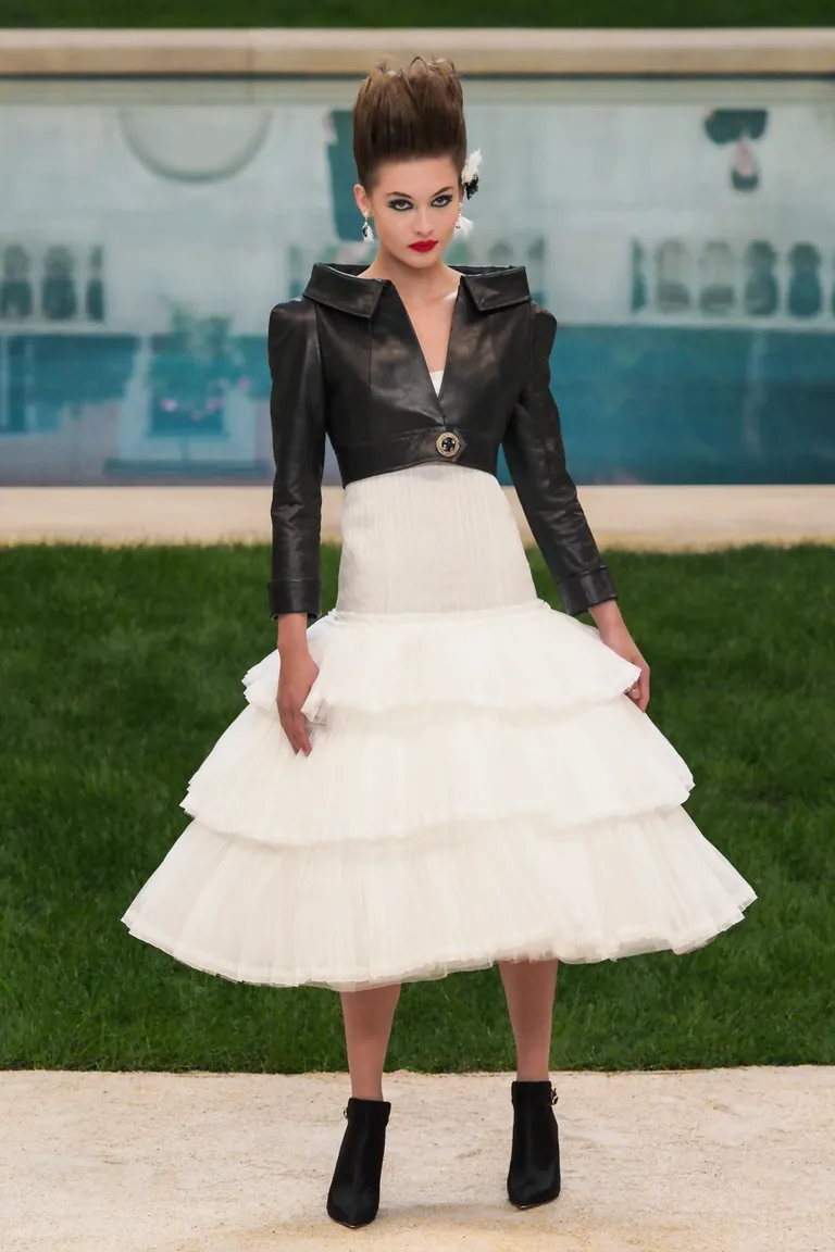Неделя моды в Париже. Показ Chanel Haute Couture SS 2019