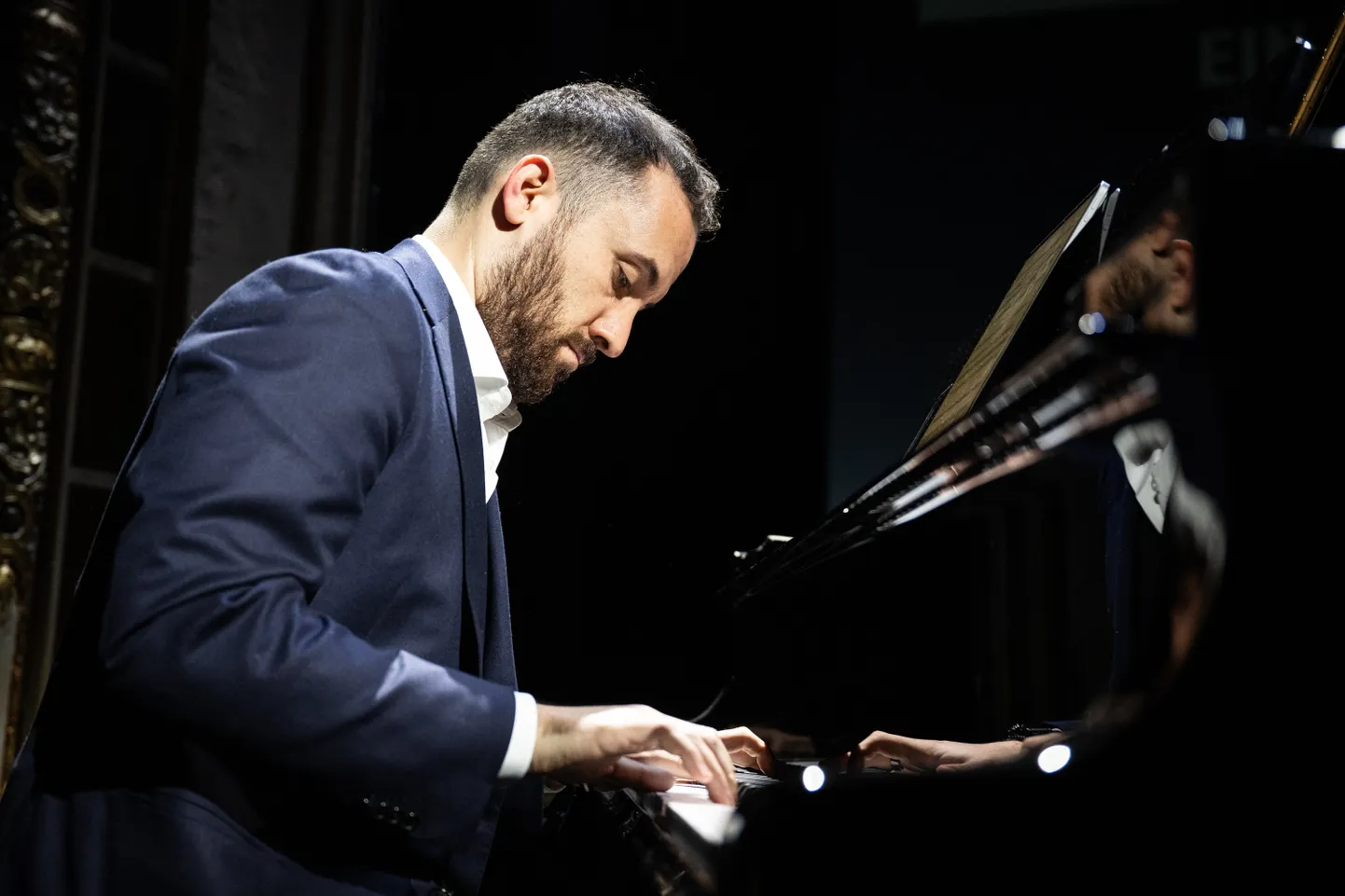 Pianist Igor Levit võtab ette elu kõige suurema katsumuse: ta plaanib Multitudes festivalil esitada Erik Satie pala üle 800 korra tervelt 16 tundi kestval maratonkontserdil.