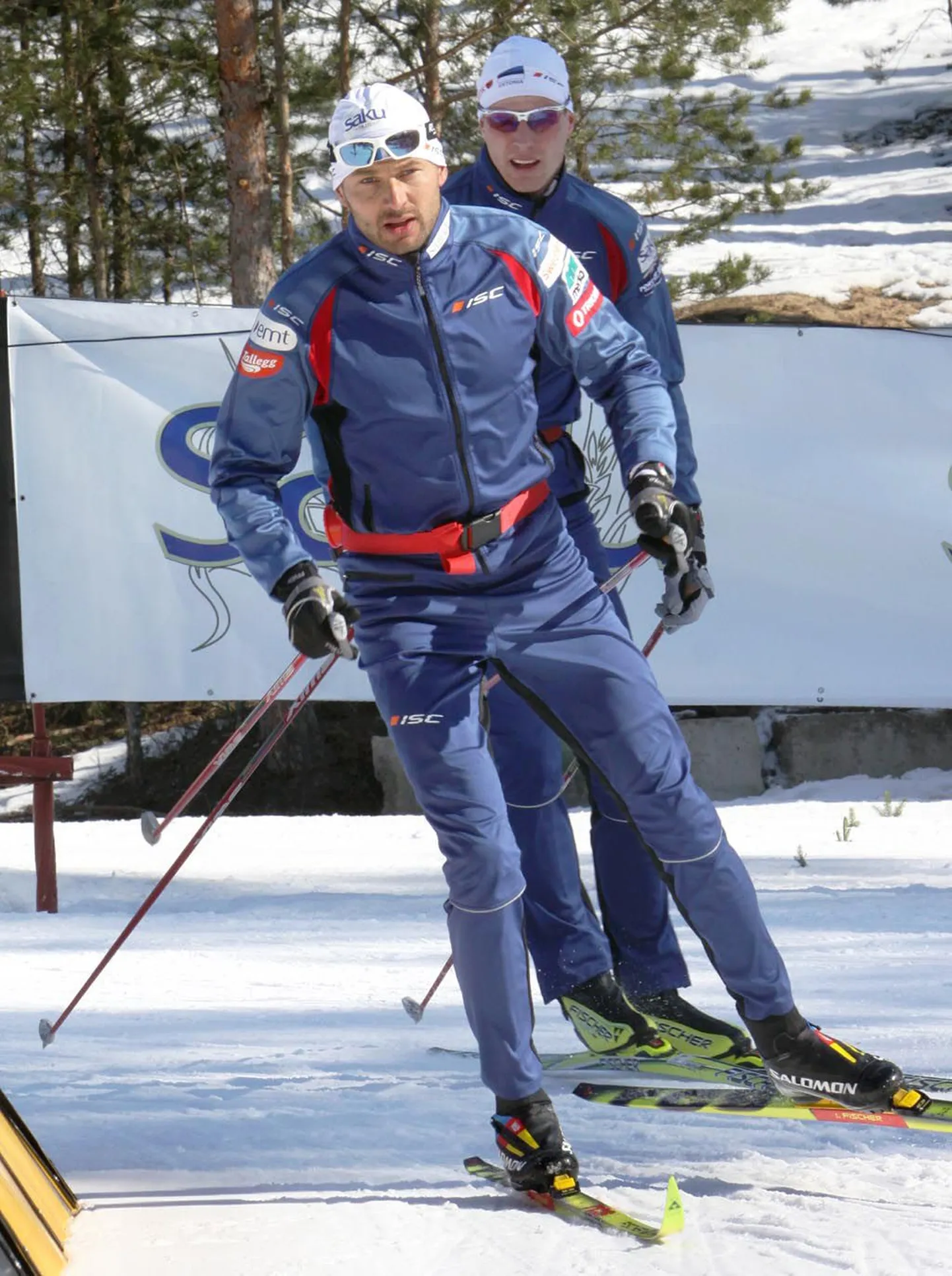 Pärnumaa juurtega ja endiselt Pärnumaad esindavad Andrus Veerpalu ja Kein Einaste. Üks valguses, teine veel varjus. Kas ka Vancouveri olümpia järel?