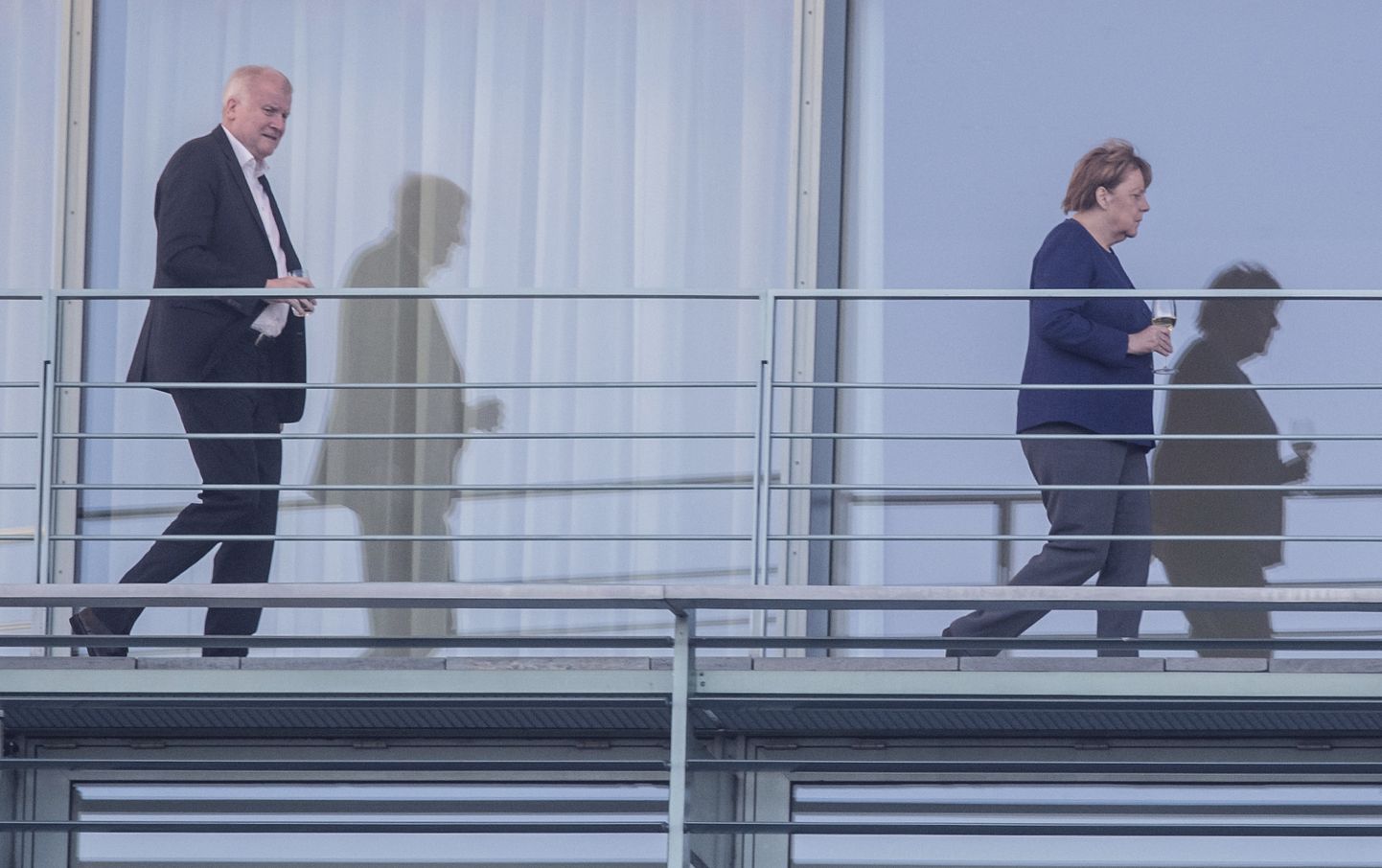 Saksamaa kantsler Angela Merkel (paremal) ja Horst Seehofer.