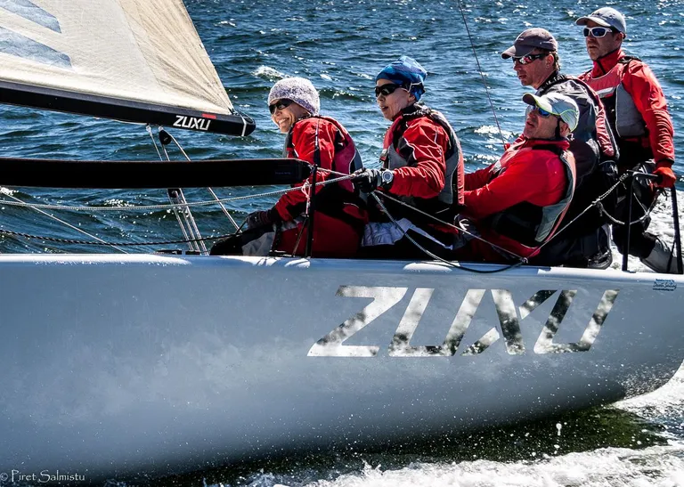 Melges 24 2015.a Eesti MV pronks ZUXU EST791 – Peter Šaraškin, Kalev Tanner, Paavo Pettai, Liis Koort, Tuuli Org – foto: