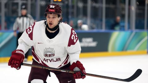 Bļugers neplāno spēlēt pasaules čempionātā