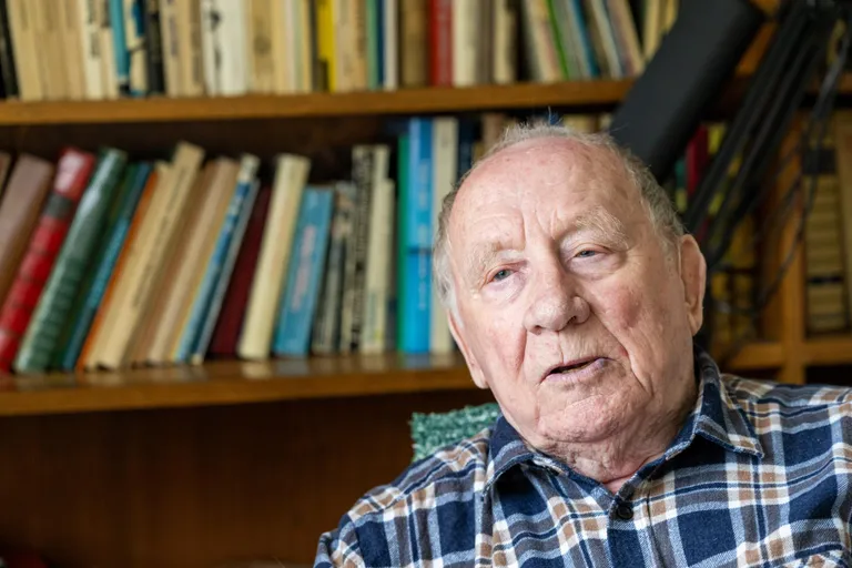 Korstnapühkija Aksel Voltri (94) peab Annelinnas oma kodus pensionipõlve.