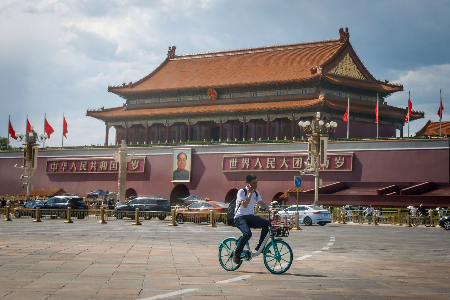 Tian'anmeni väljak Pekingis. Väljak on välismaailmale tuntud peamiselt kui 1989. aasta Tian'anmeni meeleavalduste ja veresauna asukoht.