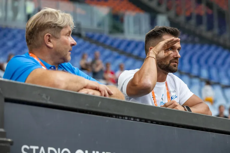 Kuigi Johannes Ermi tiimi n-ö pealik on Holger Peel (vasakul), siis näiteks odaviskes maksab Magnus Kirdi sõna.