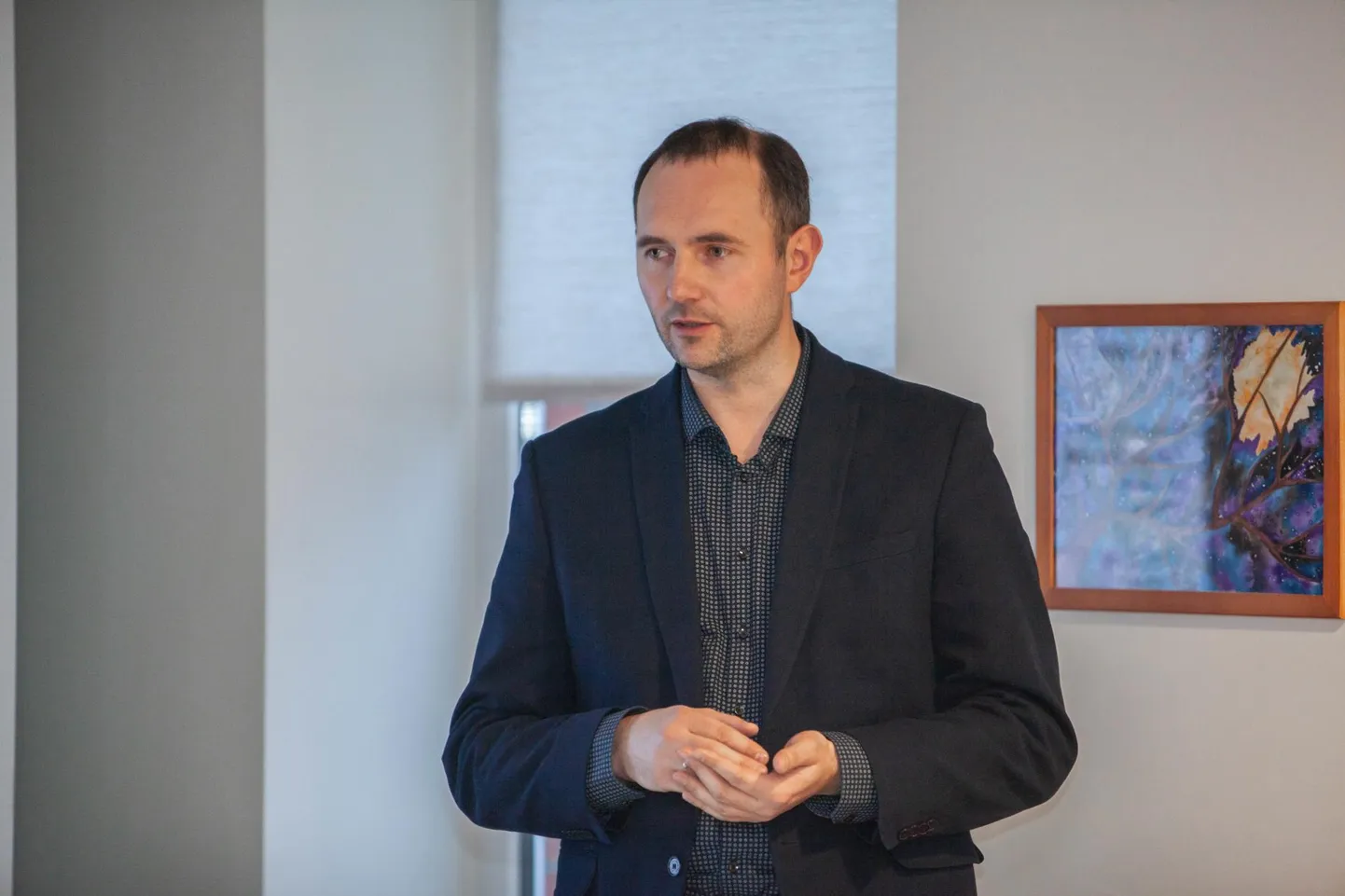 Karel Tölp arvab, et riigihaldusministri otsus asuda otsima Rail Balticu trassile uut asukohta, võib uuesti avada arutelu, kas kiirraudtee peaks kulgema hoopis läbi Tartu.