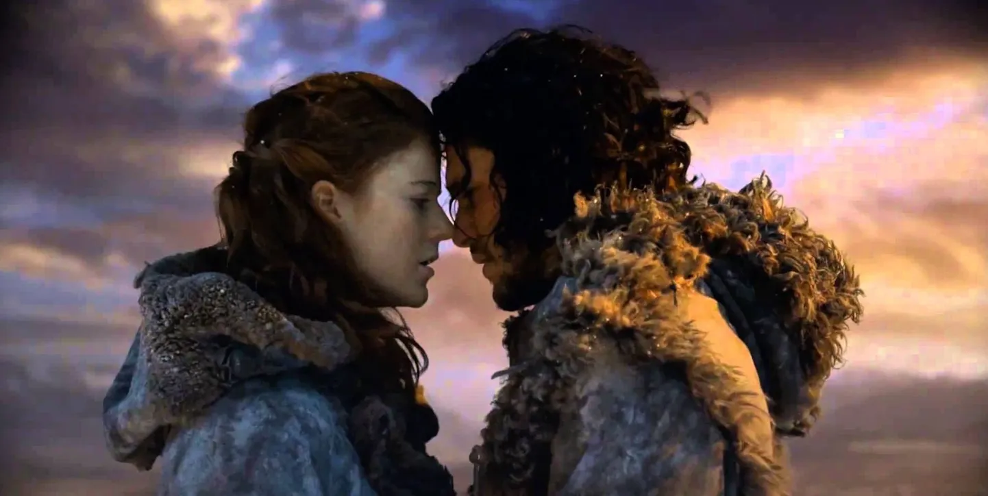 Yrgitte (Rose Leslie) ja Jon Snow (Kit Harington)