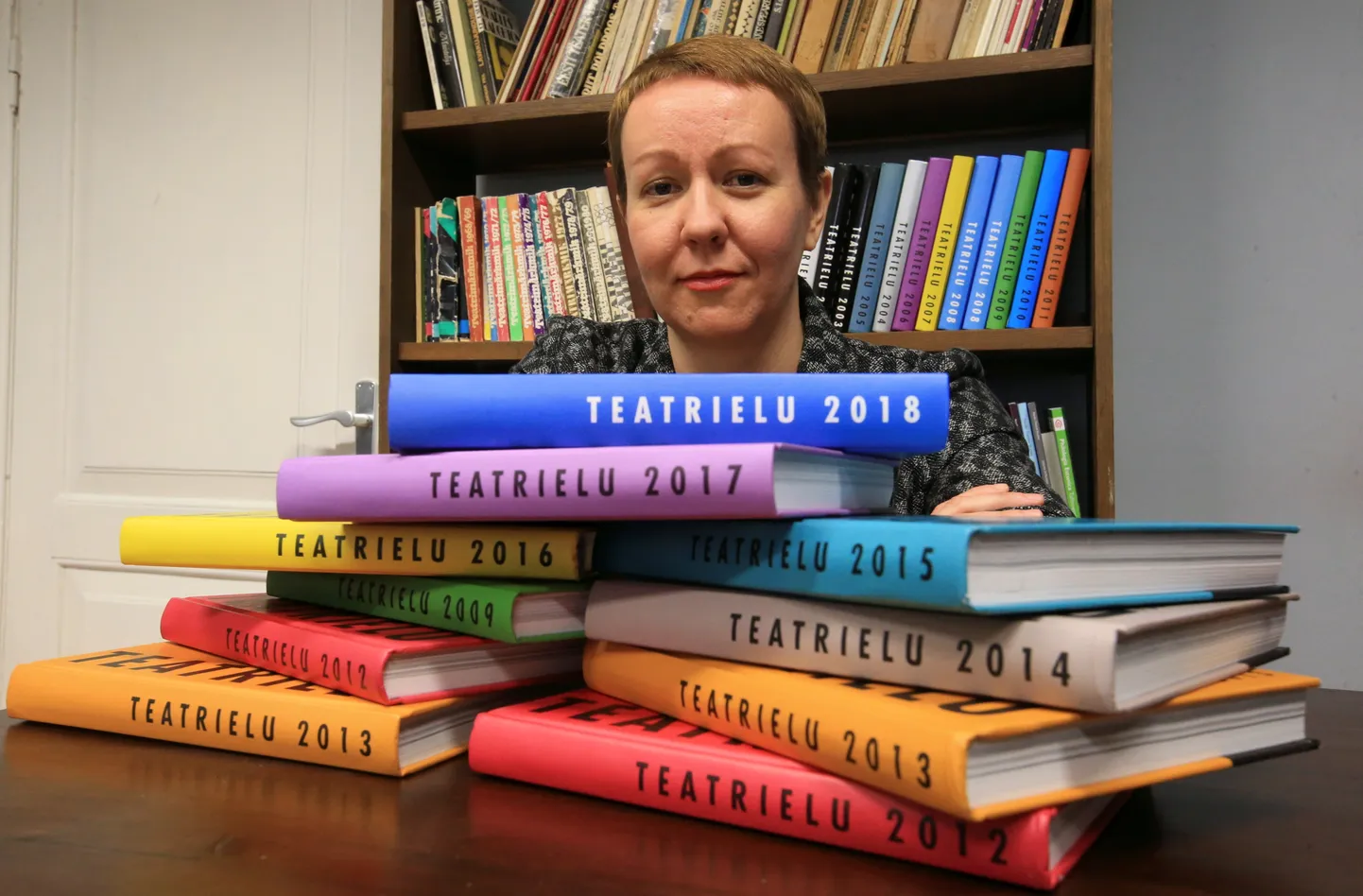 Hedi-Liis Toome (36) on üks kogumiku «Teatrielu» autoreid ja koostajaid.