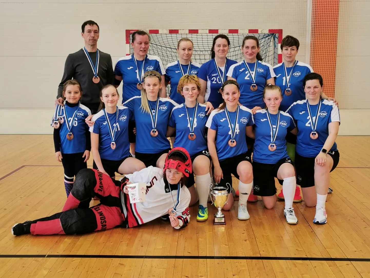 Jäneda saalihokinaiskond pärjati Eesti meistrivõistlustel pronksmedalitega.