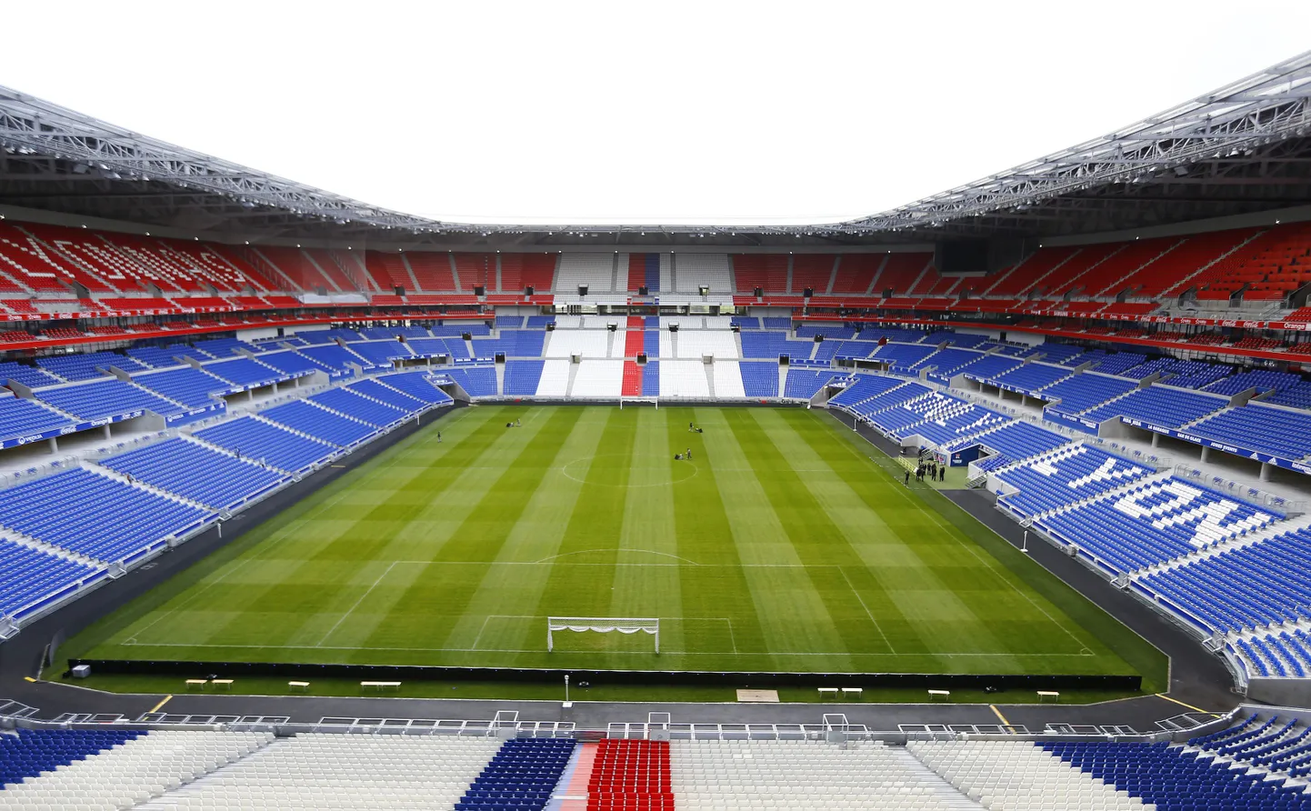 Üheks EMi mängupaigaks olev Grand Stade staadion Lyonis.