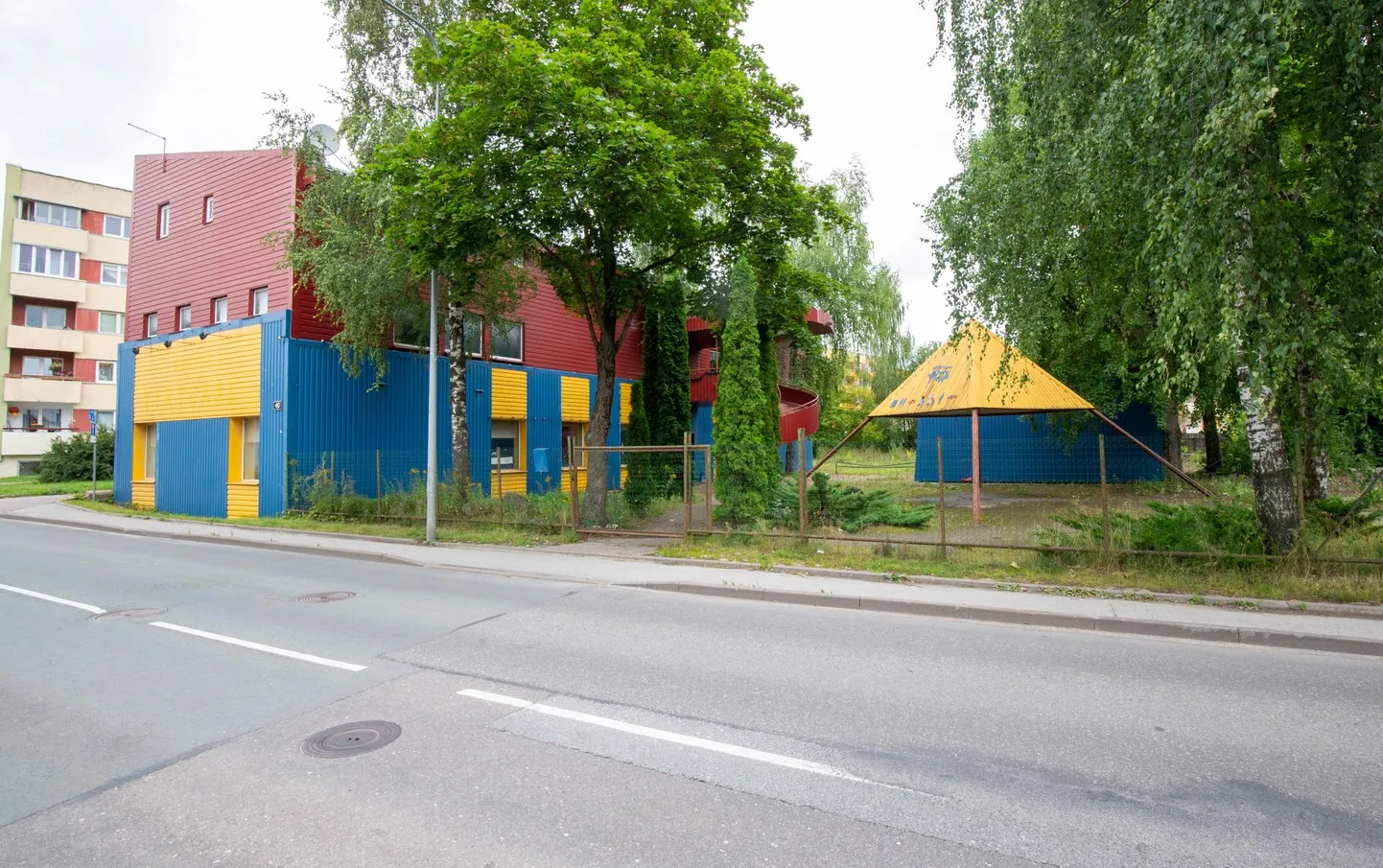 Aasia restoran Pikal tänaval ei tööta aastaid.