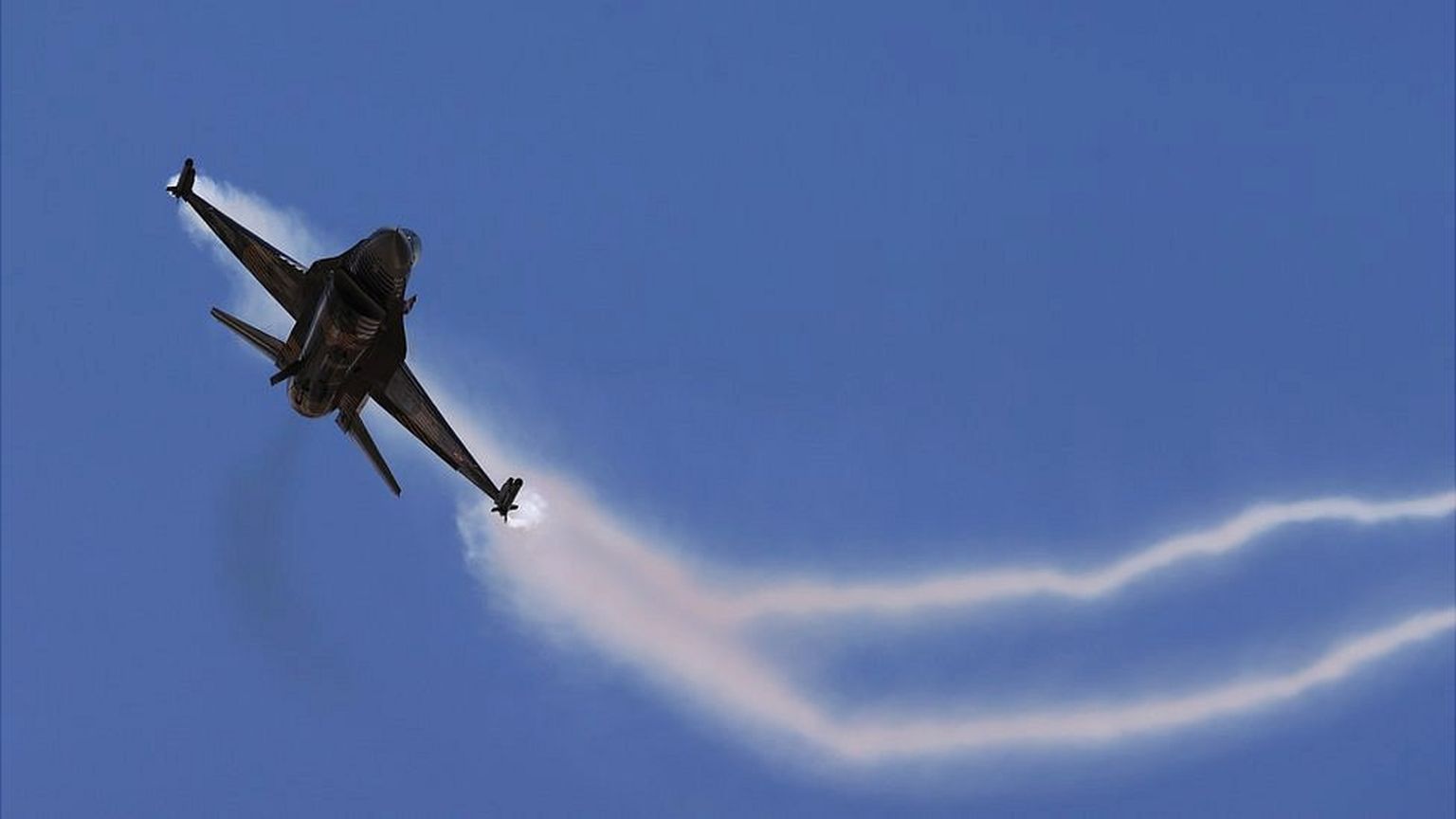 F-16 был создан для воздушных боев, но теперь может выполнять любые задачи