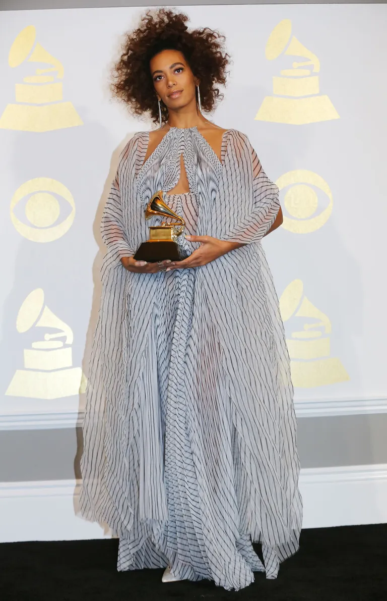 Solange/ REUTERS/Mike Blake /