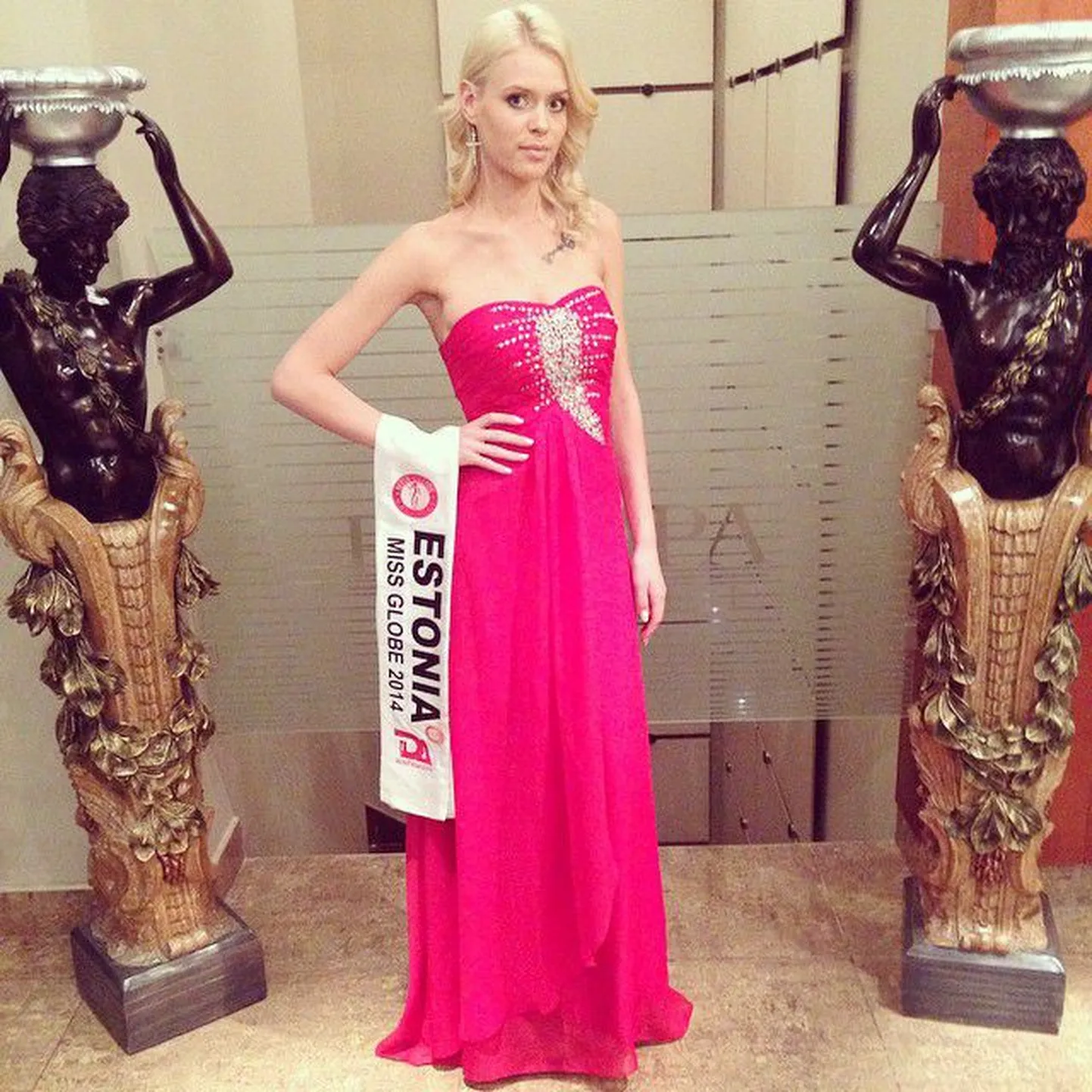 Sandra Ude konkursil Miss Globe 2014