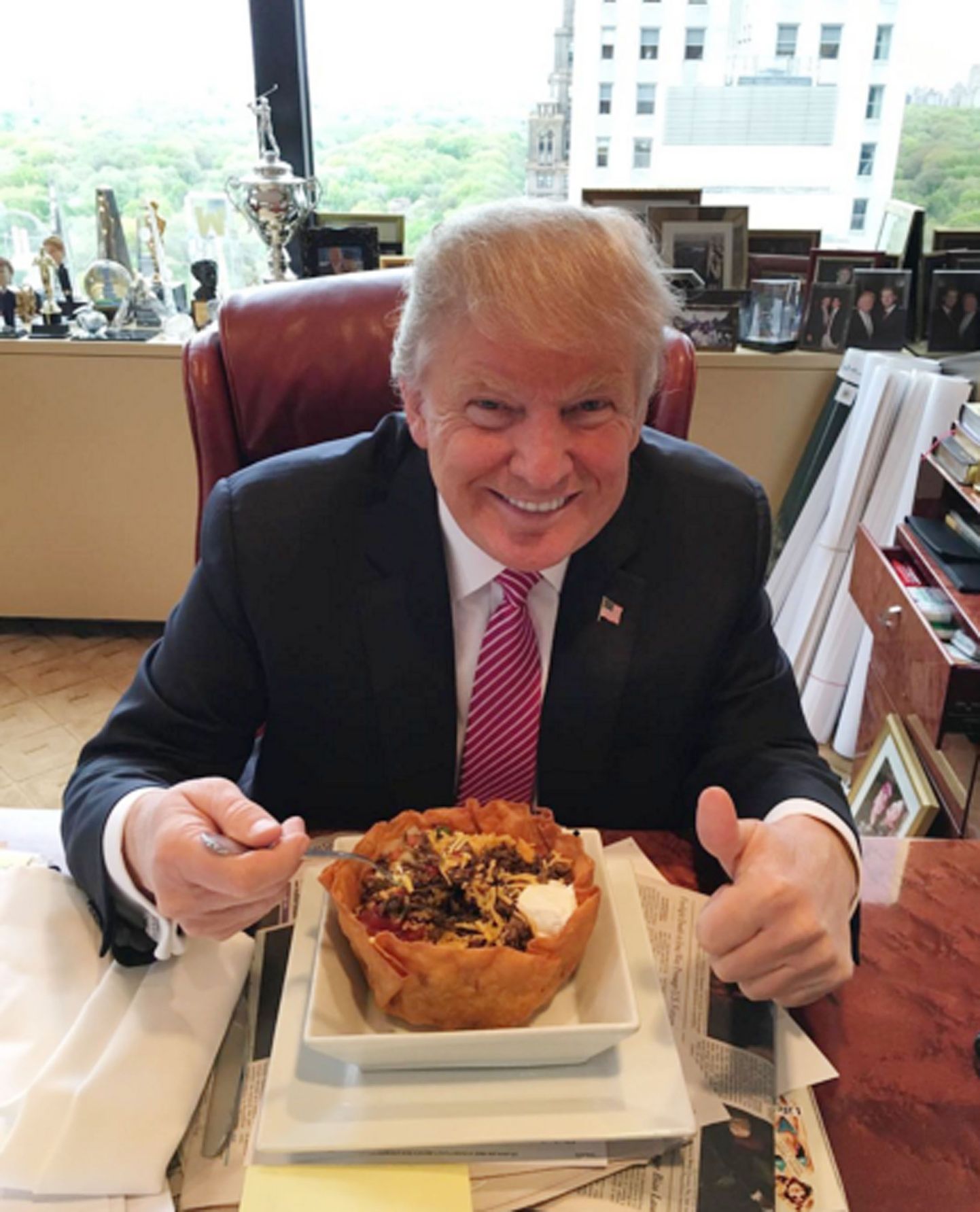 Donald Trump jagas seda söögipilti möödunud kevadel oma sotsiaalmeediakanalites