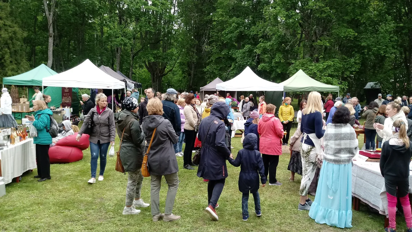 Roosna-Alliku rabarberifestival