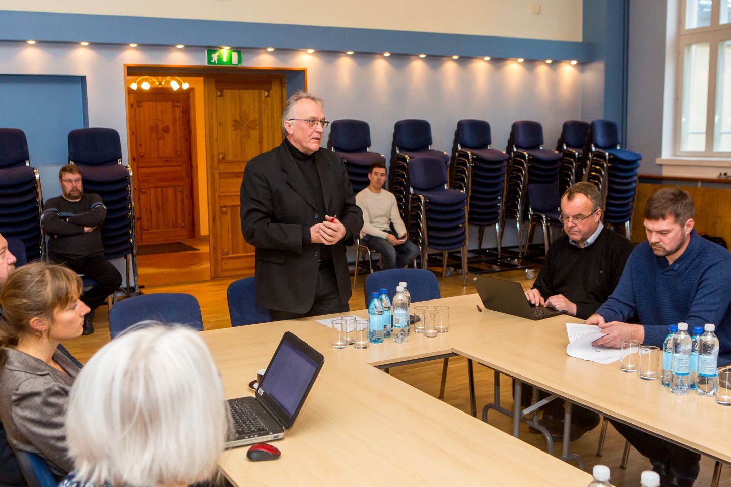 Saaremaa vallavolikogu piirkondliku arengu ja külaelukomisjoni esimees Raimu Aardam rääkimas.