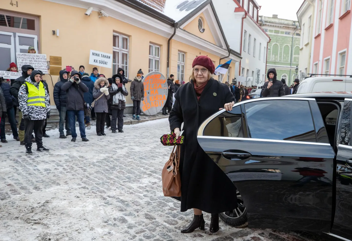 Год назад министру юстиции Марису Лаури (RE) была поставлена задача решить вопрос о разжигании ненависти, но тогда она поставила задачу на паузу. Спустя год ужесточение наказаний за такие проступки снова в работе.