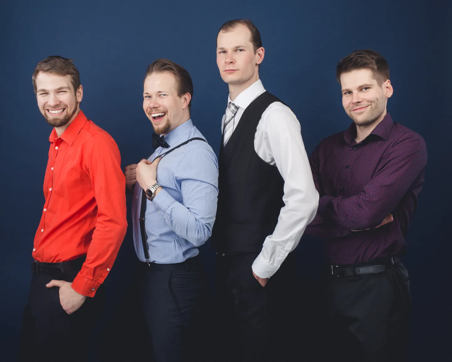 Von Dorpatis mängivad Kaarel Adamson (vasakult, trumm), Henri Lohk (kitarr), Johannes Vedru (klahvpillid) ja Erki Veikar (basskitarr). Kõik nad on ka vokalistid.