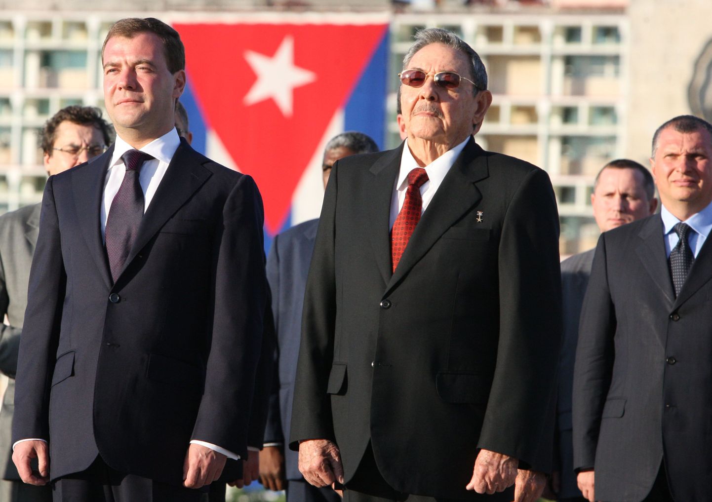 Dmitri Medvedev ja Raul Castro.