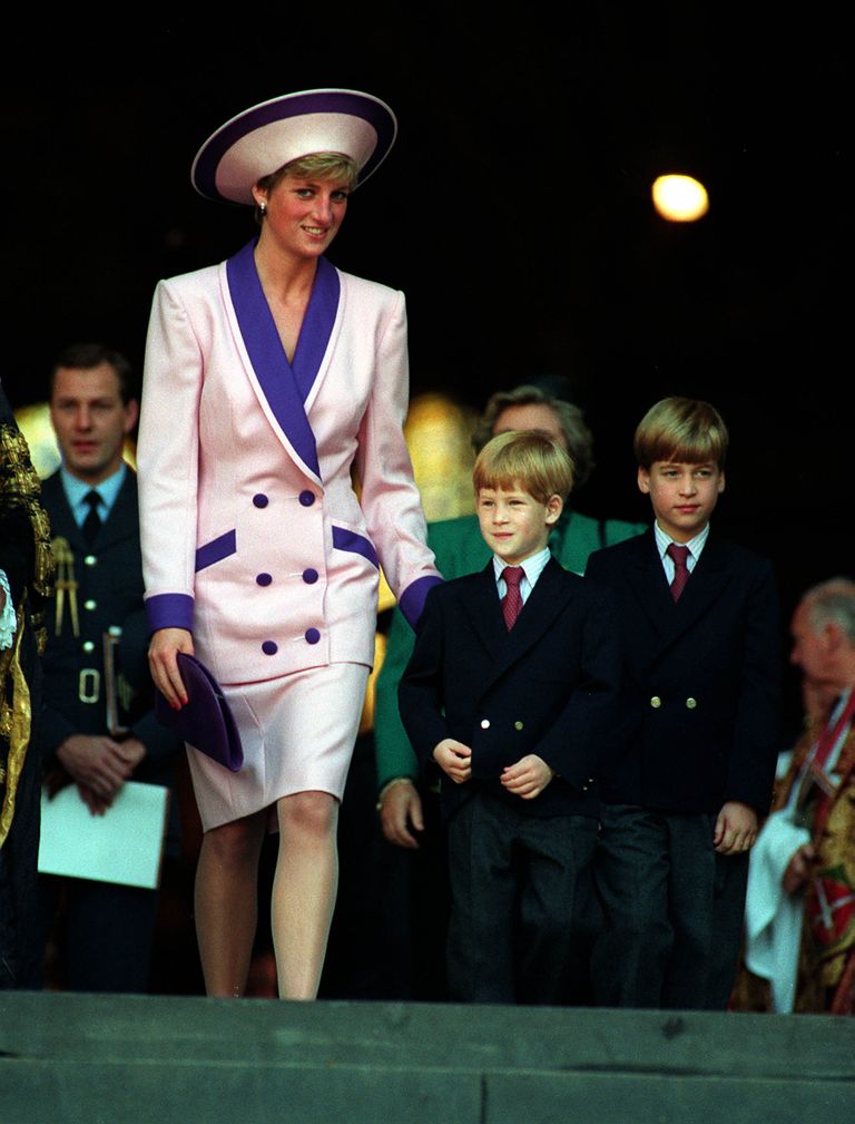 Printsess Diana ning ta kaks poega, prints William (paremal) ja prints Harry