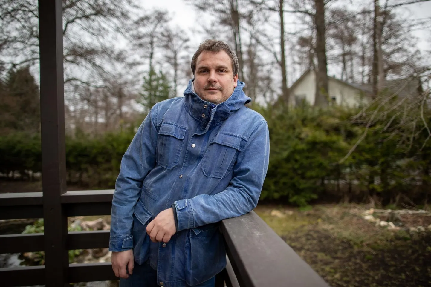 «Tuhanded majutuskorterid jäid päevapealt tühjaks ja lisaks kadusid piiride sulgemise tõttu võõrtöölised – üüriturul tekkis väga suur ülepakkumine, mis kestab siiani,» lausus Pindi Kinnisvara juhatuse liige Peep Sooman.